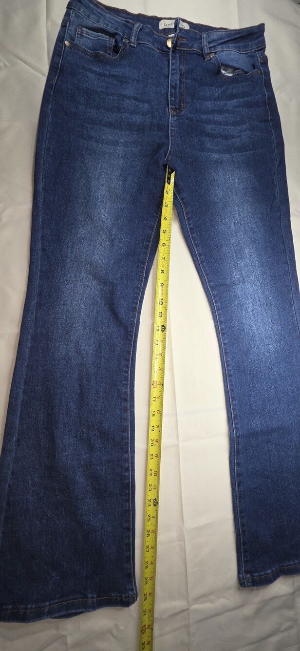 Love Soho Dark Wash Denim Size 17 RN 143003 Bootcut Jeans Sku 0248 Women's
